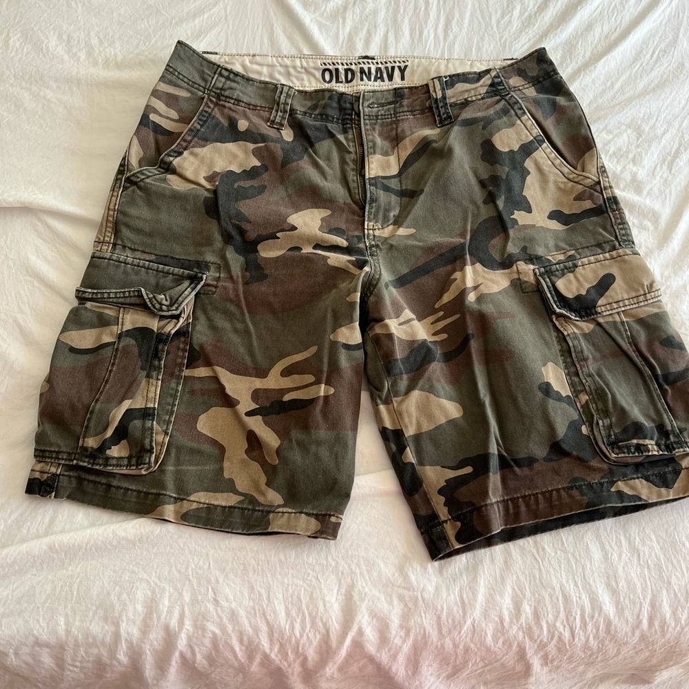Old Navy Men's Camouflage Cargo Shorts